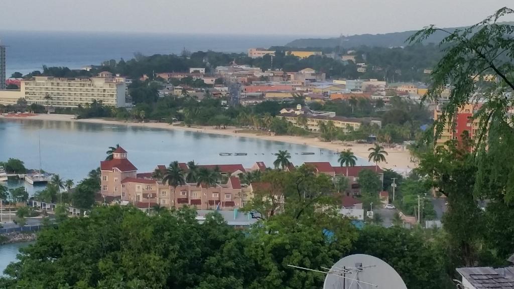 Sky Castles Apt J3 Ocho Rios Buitenkant foto